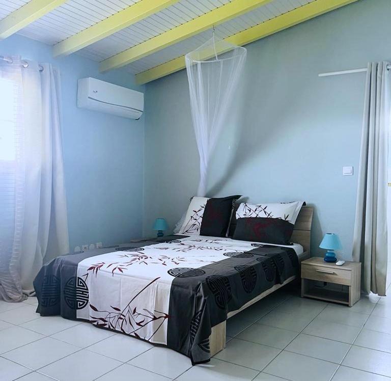 Calme Villa Sainte-Rose Luaran gambar